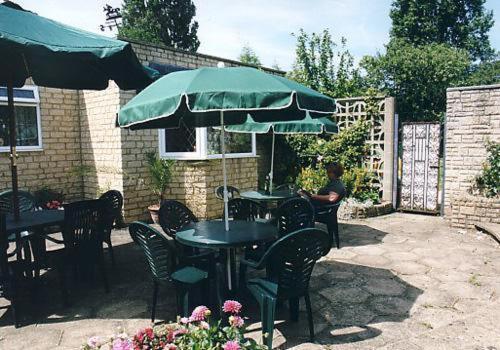 Nonsuch Park Hotel Epsom Exterior photo